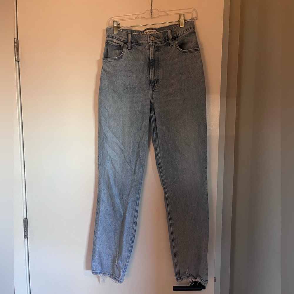 Abercrombie 90s Straight Ultra High Rise Curve Love